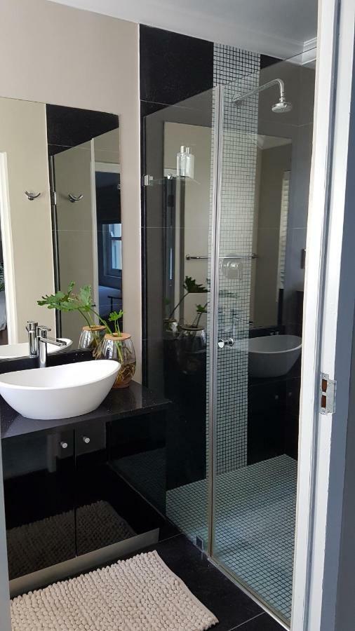 Franschhoek Village House ภายนอก รูปภาพ